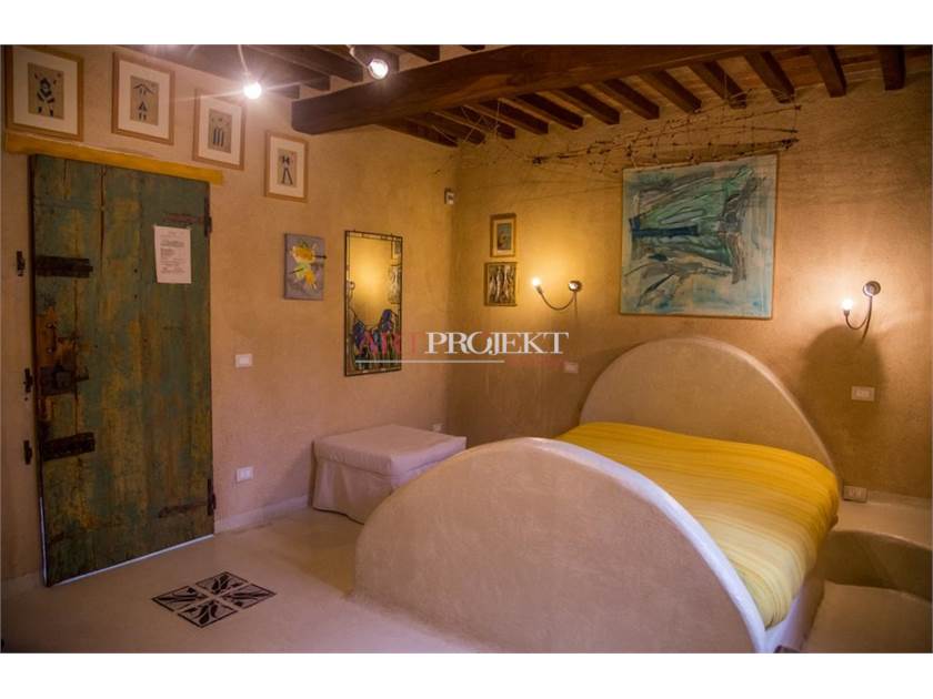 Tuscan country house for sale in Camaiore / ARTPROJEKT