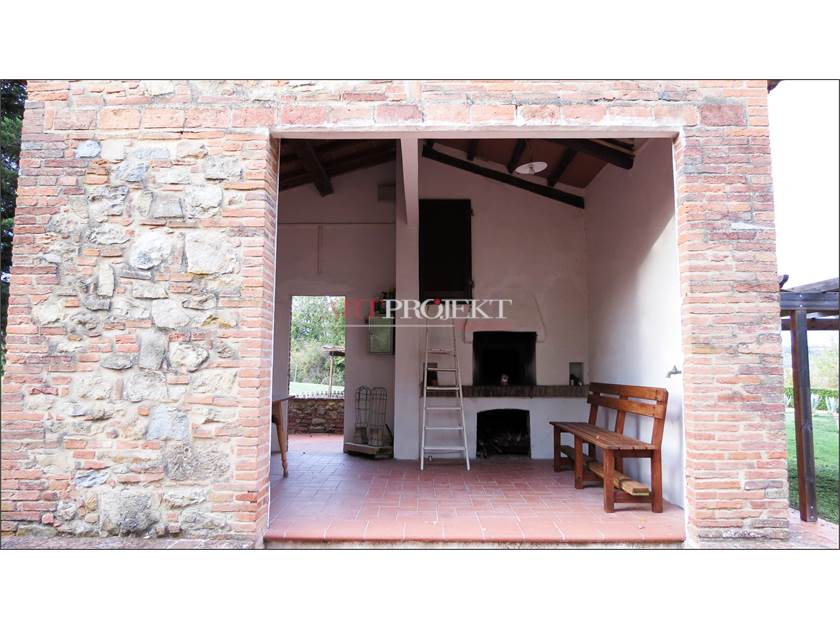 Rustic Tuscan style farmhouse with swimming pool. / ARTPROJEKT