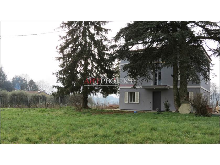 Villa for Sale in LUCCA - Price: 1,350,000 EUR / ARTPROJEKT