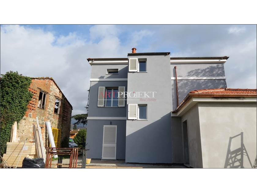 Villa for Sale in LUCCA - Price: 1,350,000 EUR / ARTPROJEKT