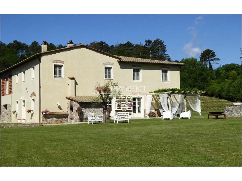 Villa / Haus in Verkauf zu LUCCA - Preis: 1.550.000 EUR / ARTPROJEKT