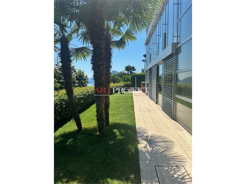 Lugano – Prestigiosa villa con vista lago e raffinati spazi esterni / ArtProjekt SA