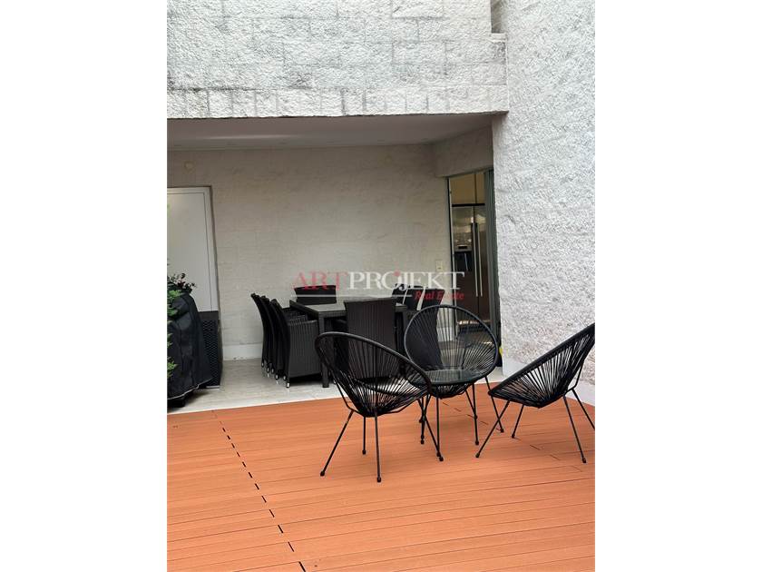 Lugano – Prestigiosa villa con vista lago e raffinati spazi esterni / ArtProjekt SA