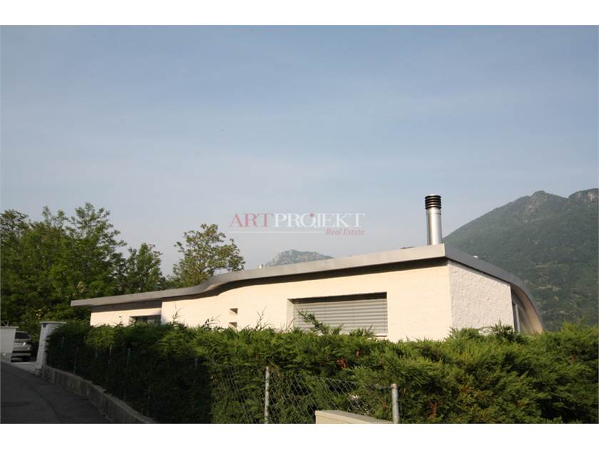 Lugano – Prestigiosa villa con vista lago e raffinati spazi esterni / ArtProjekt SA