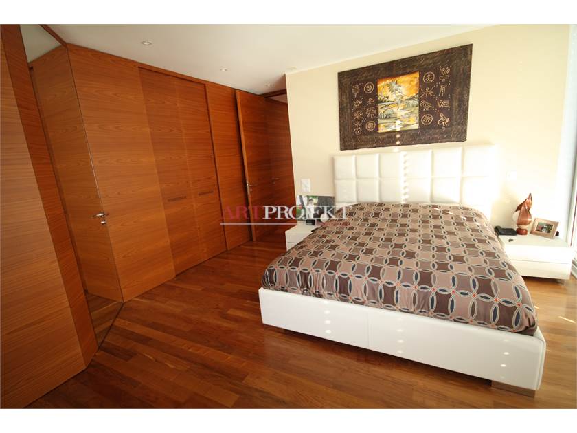 Lugano – Prestigiosa villa con vista lago e raffinati spazi esterni / ArtProjekt SA