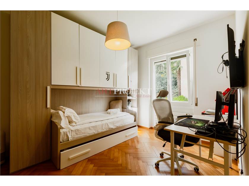 Casa indipendente con giardino a 150 m dal lago / ARTPROJEKT