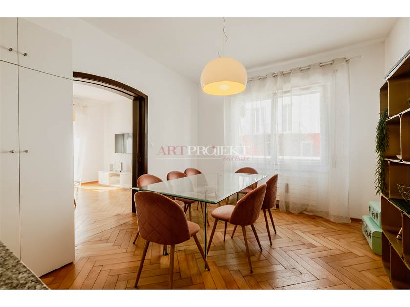 Casa indipendente con giardino a 150 m dal lago / ARTPROJEKT