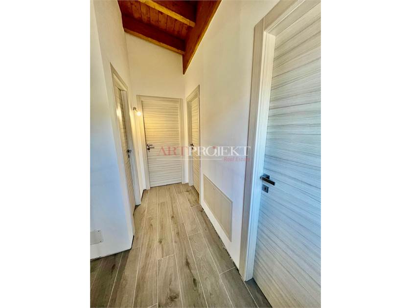 4.5-Zimmer-Villa im Grünen – Sant’Antonino / ARTPROJEKT