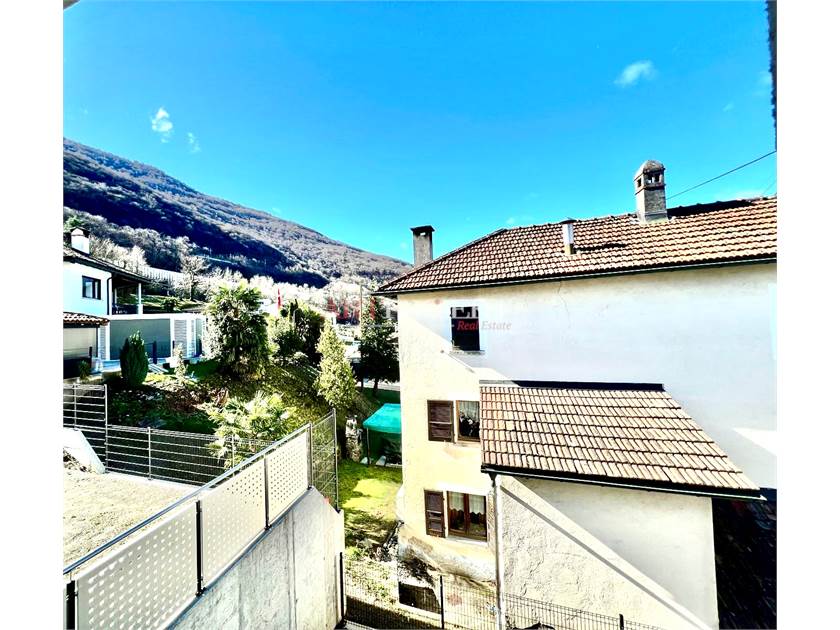 4.5-Zimmer-Villa im Grünen – Sant’Antonino / ARTPROJEKT