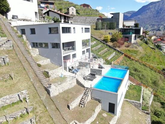 MODERN VILLA WITH POOL / ARTPROJEKT
