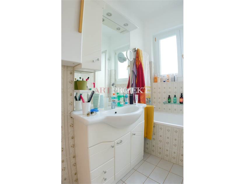 Pazzallo – Spacious 3.5-Room Apartment with Private Garden / ArtProjekt SA