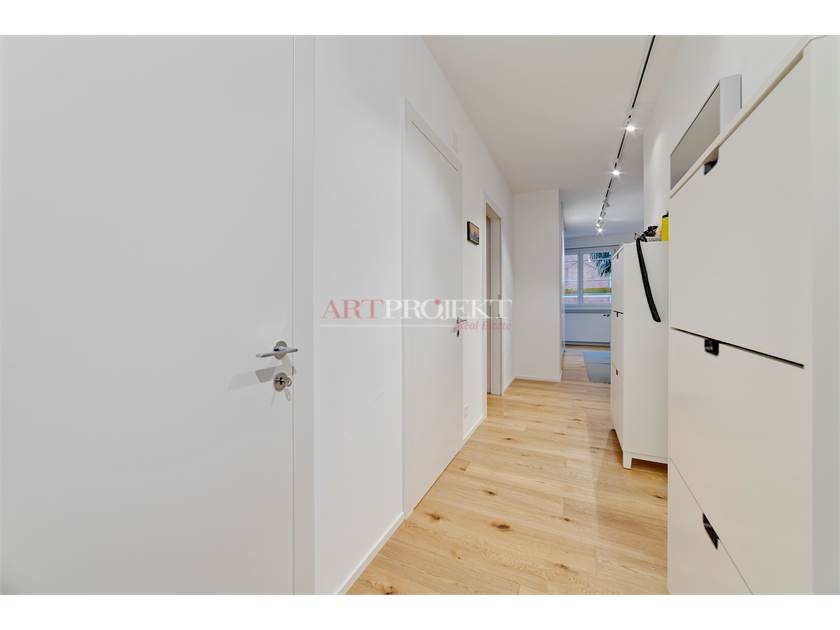 SPLENDIDO APPARTAMENTO DI 3.5 LOCALI A LORETO / ArtProjekt SA