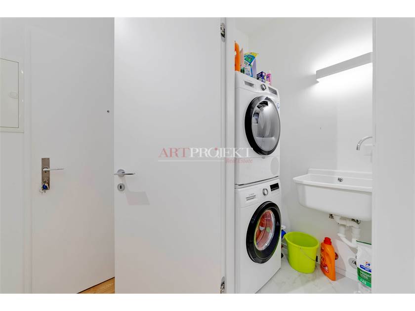 SPLENDIDO APPARTAMENTO DI 3.5 LOCALI A LORETO / ArtProjekt SA