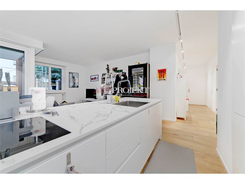 SPLENDIDO APPARTAMENTO DI 3.5 LOCALI A LORETO / ArtProjekt SA