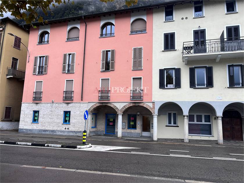 Commercial Premises / Showrooms for Rent in CAPOLAGO - Price: 1,400 CHF / ArtProjekt SA