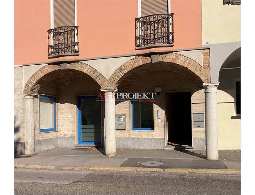 Commercial Premises / Showrooms for Rent in CAPOLAGO - Price: 1,400 CHF / ArtProjekt SA