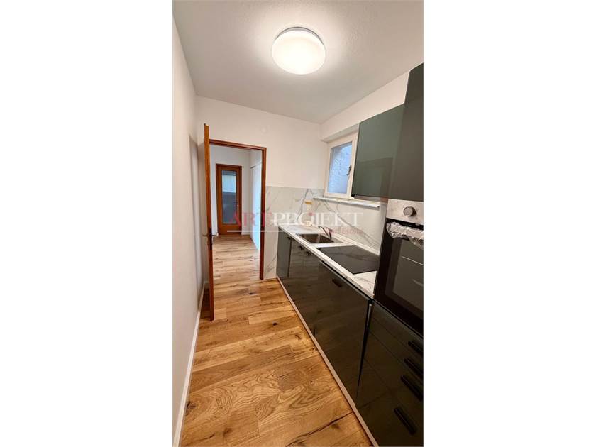 YOUR PARADISE IS HERE – JUST STEPS FROM THE LAKE! / ArtProjekt SA