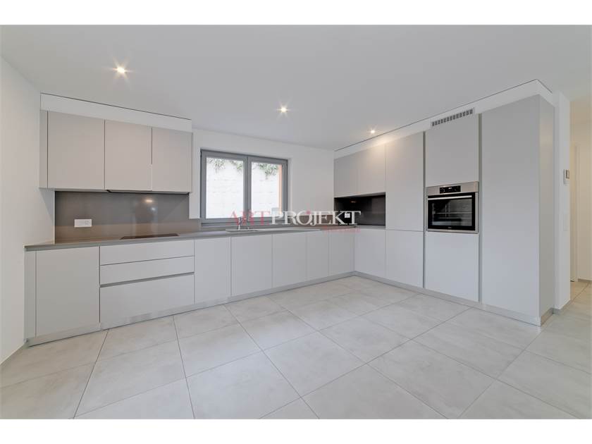 SPLENDIDO 4.5 LOCALI A PIANEZZO / ArtProjekt SA