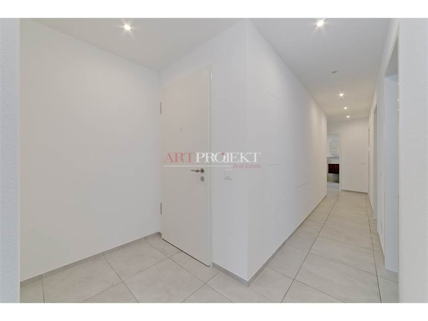 SPLENDIDO 4.5 LOCALI A PIANEZZO / ArtProjekt SA