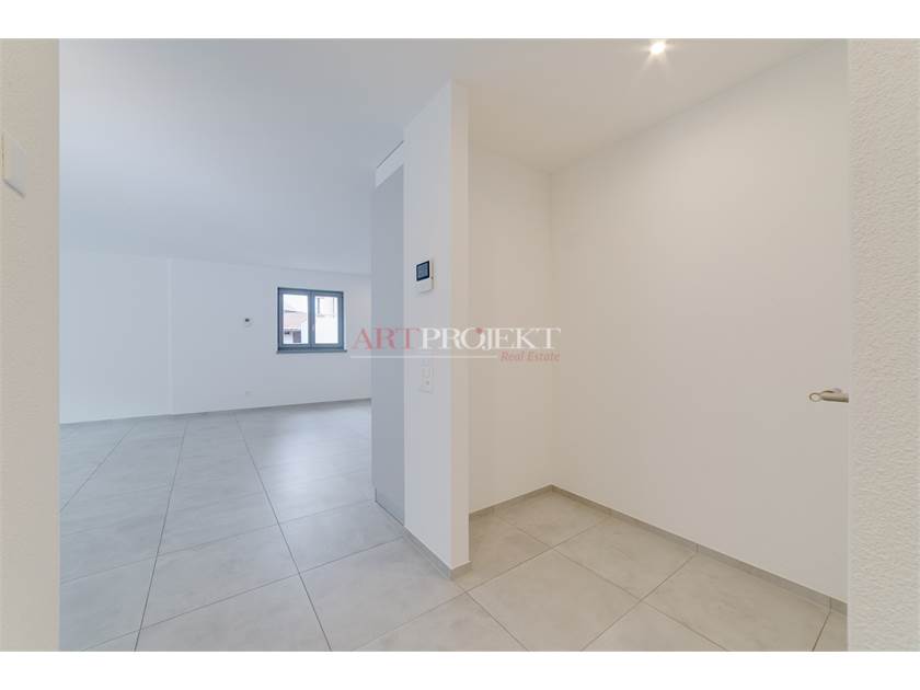 SPLENDIDO 4.5 LOCALI A PIANEZZO / ArtProjekt SA