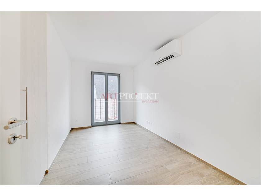 SPLENDIDO 4.5 LOCALI A PIANEZZO / ArtProjekt SA