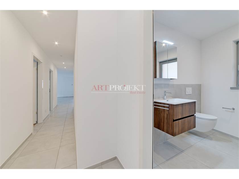 SPLENDIDO 4.5 LOCALI A PIANEZZO / ArtProjekt SA