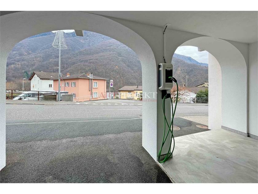 SPLENDIDO 4.5 LOCALI A PIANEZZO / ArtProjekt SA