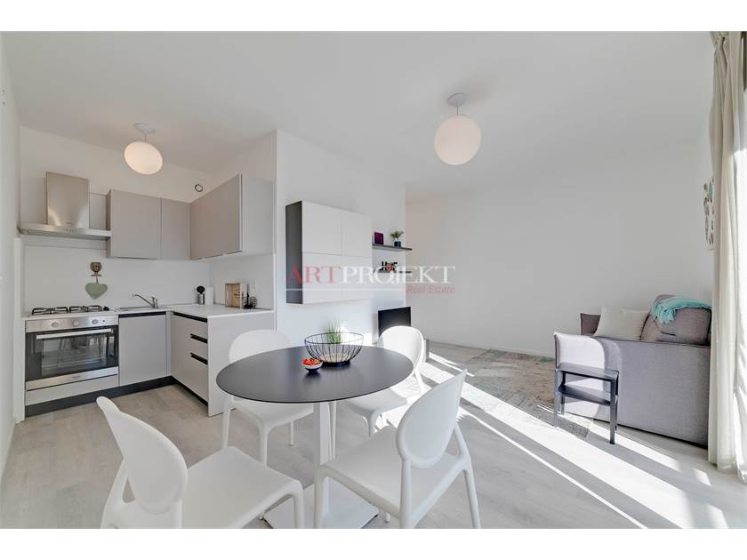 COMODISSIMO 2,5 LOCALI RISTRUTTURATO A LUGANO BESSO / ArtProjekt SA