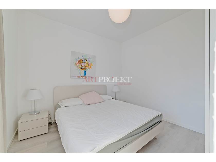 COMODISSIMO 2,5 LOCALI RISTRUTTURATO A LUGANO BESSO / ArtProjekt SA