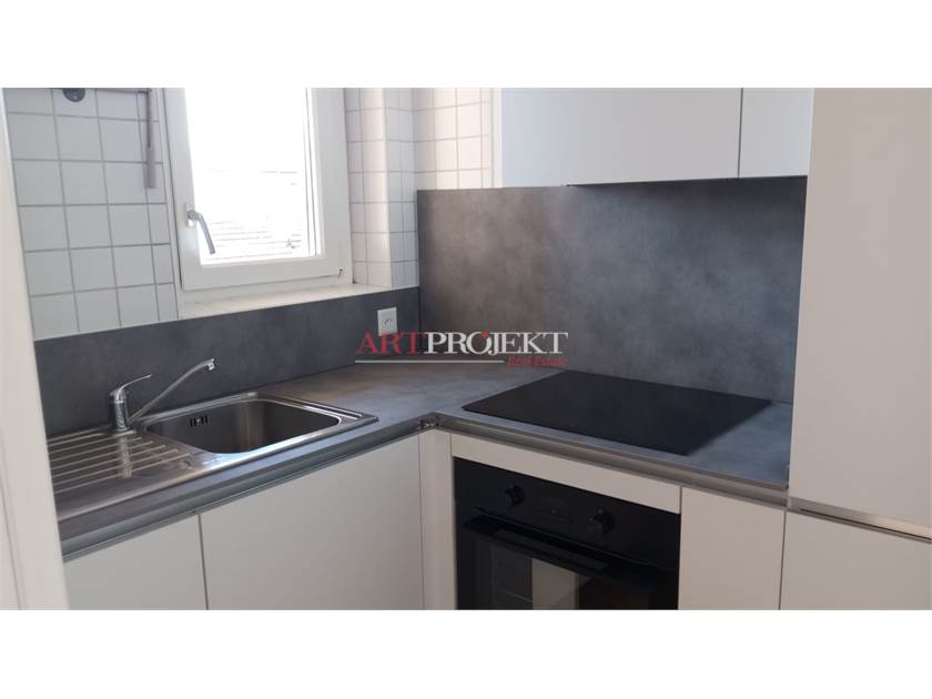 RINNOVATO 2.5 LOCALI A CHIASSO / ArtProjekt SA