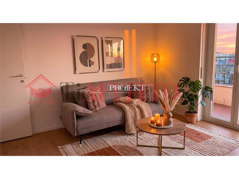 4.5 LOCALI ARREDATO A CHIASSO / ArtProjekt SA