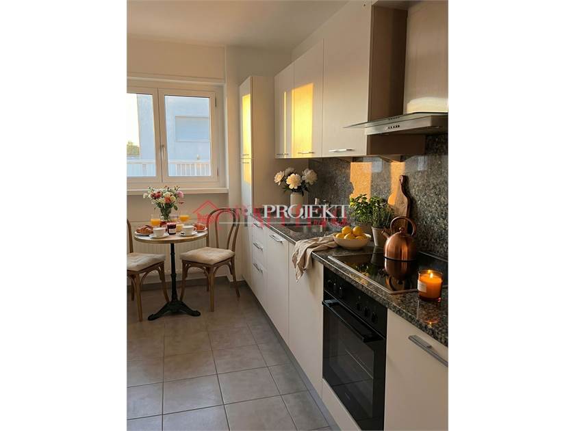 AMPIO 4.5 LOCALI A LUGANO - PREGASSONA / ArtProjekt SA