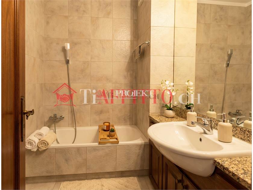 BELLISSIMO APPARTAMENTO CON VISTA PANORAMICA A SAVOSA / ArtProjekt SA