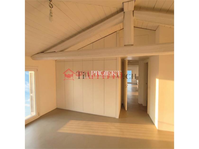 3.5 LOCALI A MAGLIASO A DUE PASSI DAL LAGO / ArtProjekt SA