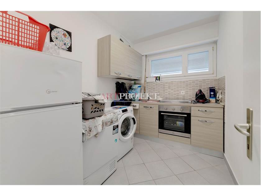 Chiasso – Palazzina residenziale a reddito con elevato potenziale d’investimento / ArtProjekt SA