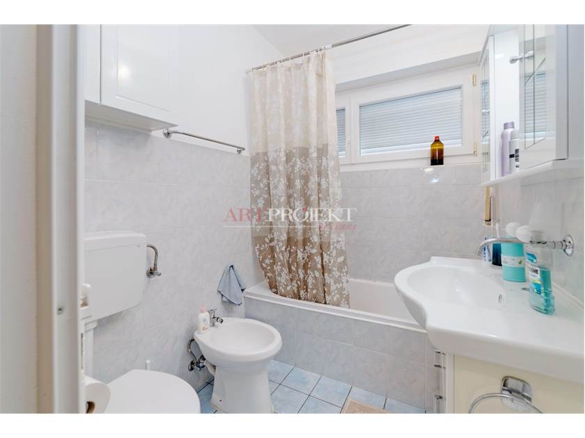 Chiasso – Palazzina residenziale a reddito con elevato potenziale d’investimento / ArtProjekt SA