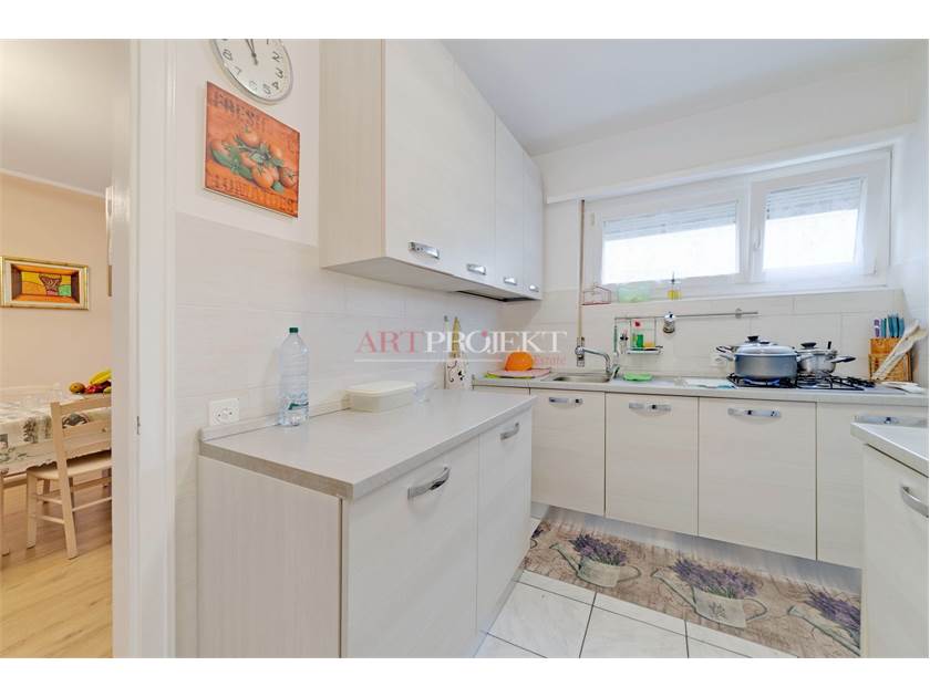 Chiasso – Palazzina residenziale a reddito con elevato potenziale d’investimento / ArtProjekt SA