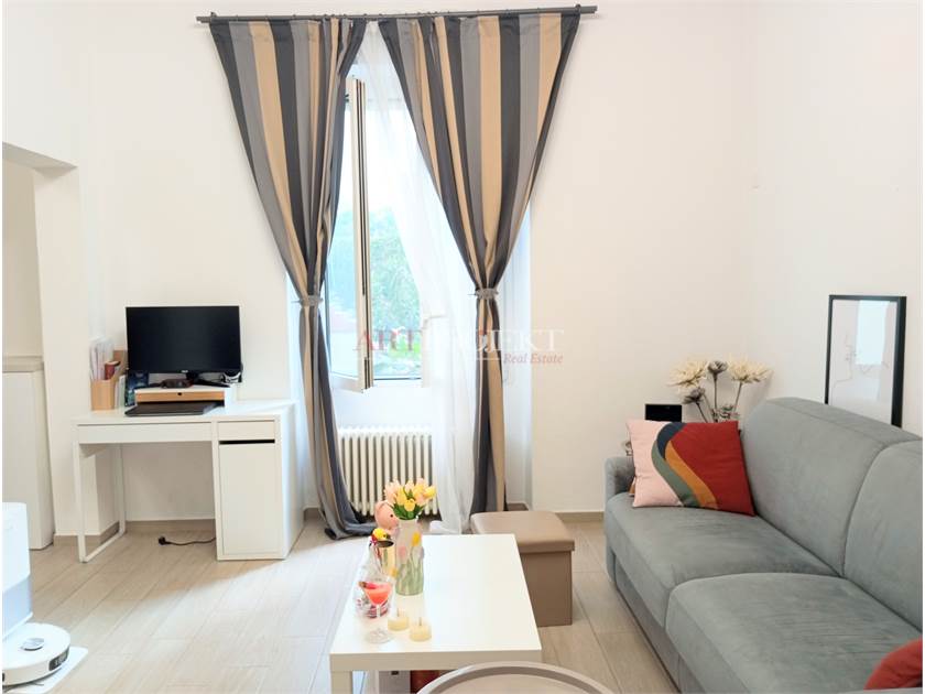 Elegante appartamento completamente arredato nel cuore del centro storico di Mendrisio / ArtProjekt SA