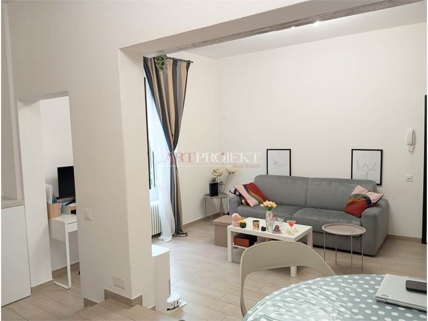 Elegante appartamento completamente arredato nel cuore del centro storico di Mendrisio / ArtProjekt SA