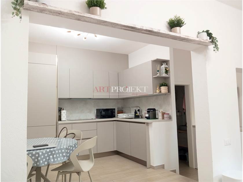 Elegante appartamento completamente arredato nel cuore del centro storico di Mendrisio / ArtProjekt SA