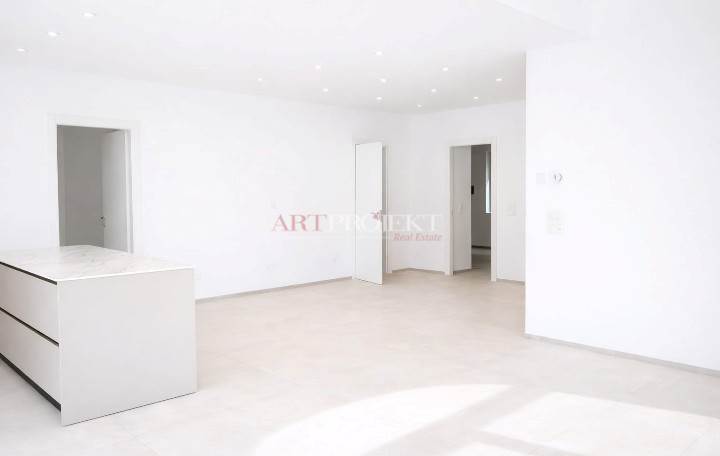 Figino – Elegant 3.5-room apartment with private garden and open view of greenery / ArtProjekt SA
