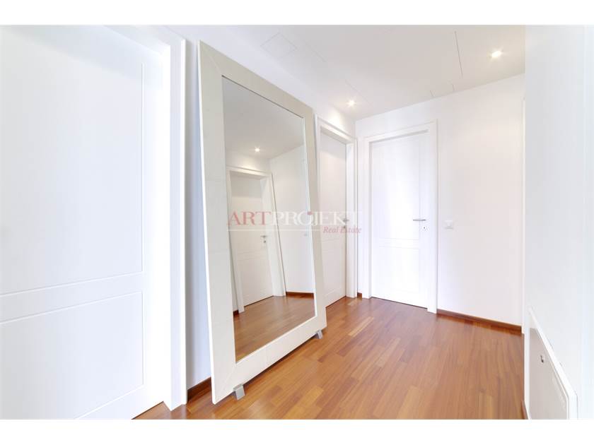 4.5 LOCALI DI PRESTIGIO A LUGANO / ArtProjekt SA