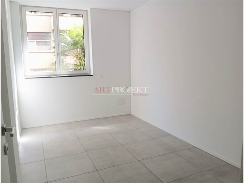 Splendido 4,5 locali nel cuore di Paradiso / ArtProjekt SA