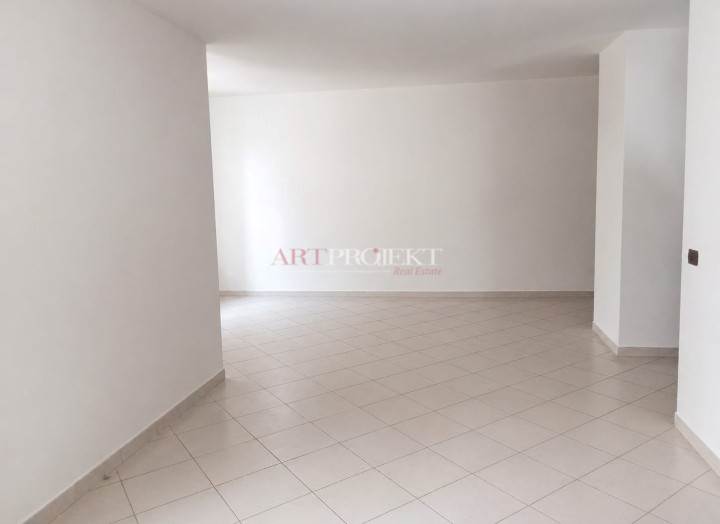 Bright 2.5-room apartment with terrace – strategic location in Pregassona / ArtProjekt SA