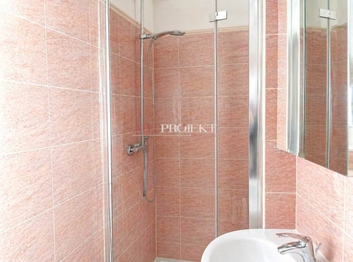 Bright 2.5-room apartment with terrace – strategic location in Pregassona / ArtProjekt SA