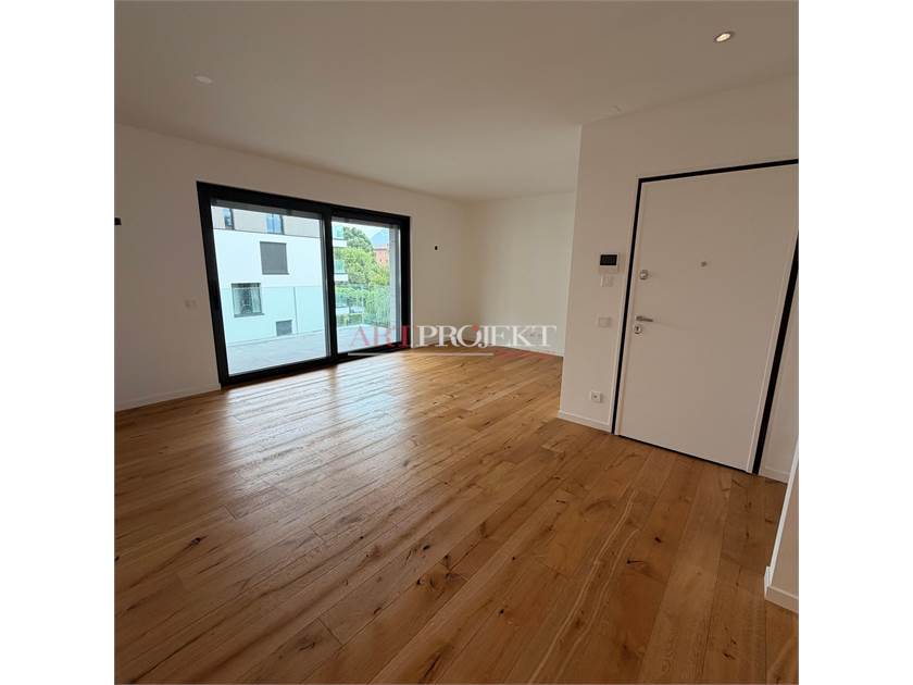 Massagno (TI) – Bright 4.5-room apartment with 2 indoor garage parking spaces / ArtProjekt SA
