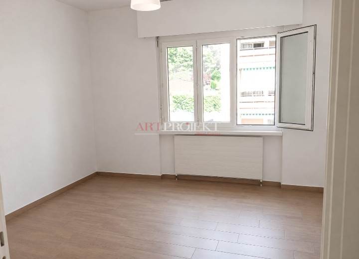 LAMONE – 3.5 LOCALI RISTRUTTURATO CON BALCONE E AUTORIMESSA / ArtProjekt SA